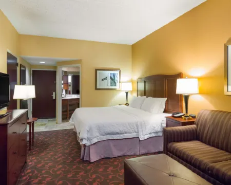 Larkspur Landing Carlisle Hotels in Middlesex Township