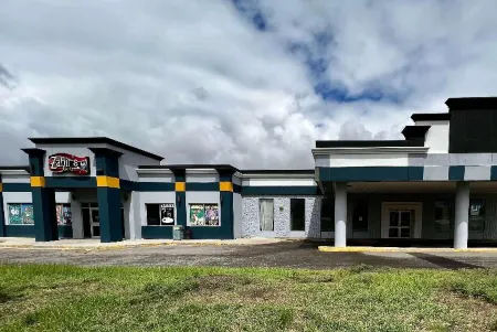 Travelodge by Wyndham Regina Отели рядом с достопримечательностью «Университет Реджайна»