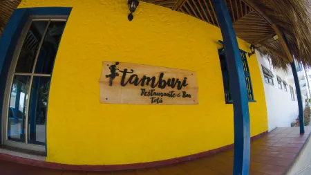 Awa de Mar Hotel Отели в г. Толу