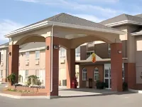 Ramada by Wyndham Ponoka Hotels in Ponoka