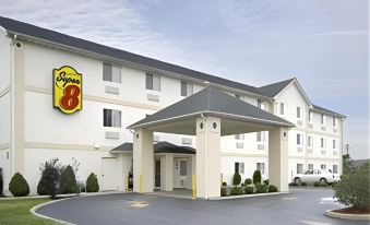 Super 8 by Wyndham Pontoon Beach IL/St. Louis MO Area