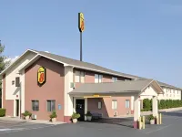 Super 8 by Wyndham Munfordville KY Hotels in Munfordville