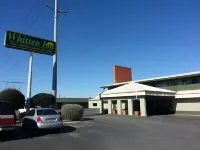 Econo Lodge Inn & Suites