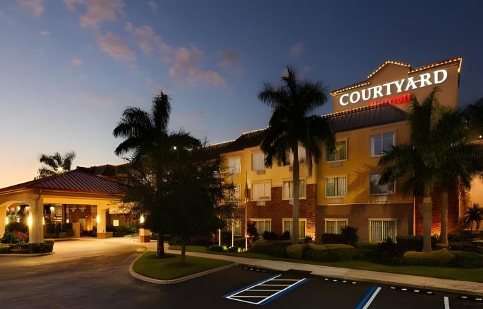 Courtyard Sarasota at University Town Center
