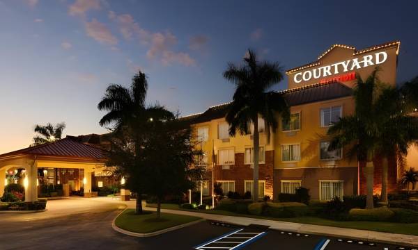 Courtyard Sarasota at University Town Center
