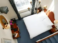 Pembroke Townhouse