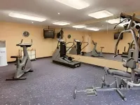 Days Inn by Wyndham Brantford - Gym