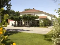 Fasthotel Avignon Nord le Pontet Отели в г. Ле-Понте