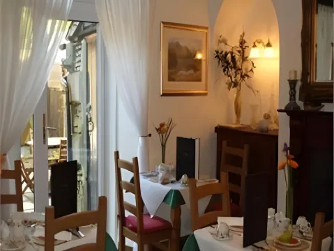 Invergarry Room Only Guest House for Adults