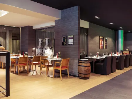 Mercure Hotel Den Haag Central Отели рядом со станцией Центральная железнодорожная станция Гааг