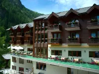 Hotel Europe Отели в г. Эволен