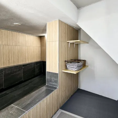 Iga Hanok-Awarded Architectural Culture Award Отели рядом с достопримечательностью «Музей королевских портретов»