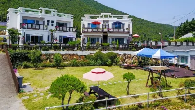Namhae Hoho Flower Pension Hotels near Namhae Pyeonbaek Recreational Forest