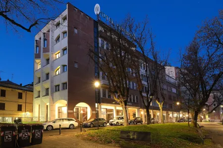 Hotel Touring Отели в г. Феррара