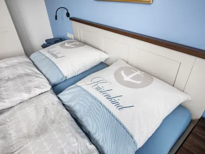 Fischer Sien Huus Hotels near Nordsee-Lagune Butjadingen