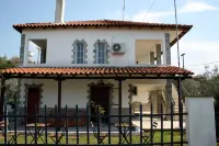 Villa Halkidiki - Next to Sea - Parking
