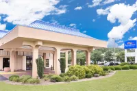 Super 8 by Wyndham Oxford Hotels in Oxford