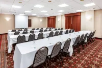 La Quinta Inn & Suites by Wyndham Madison American Center Hotels in Madison