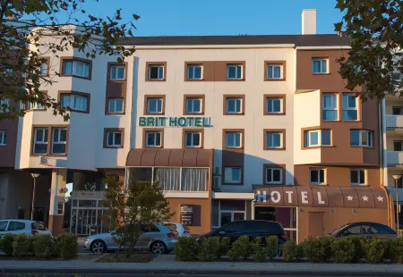 Brit Hotel Tours Sud – le Cheops