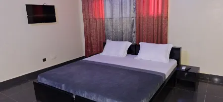 Deluxe Twin Beds in Royal Blue Guest House and Bar Отели рядом с Аэропорт Ломе