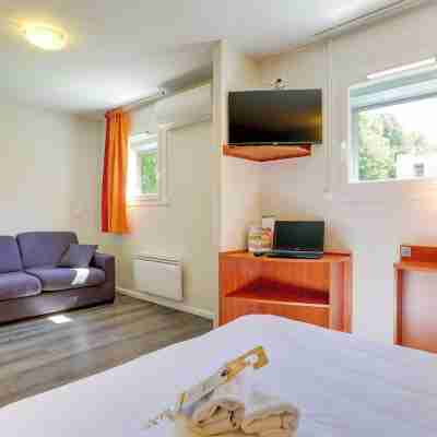 Brit Hotel Reims La Pompelle Rooms