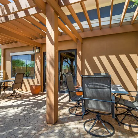 Best Western Plus Lytle Inn Suites