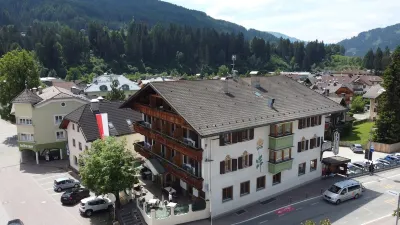Hotel Goldene Rose Hotels near Lago di Braies