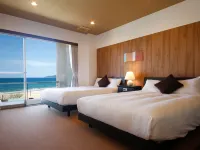 Sky Hotels near Greeting Temple Trace