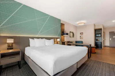 Comfort Suites