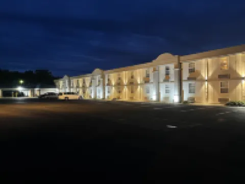 Days Inn by Wyndham Conneaut