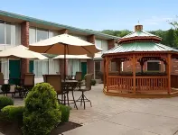 Tesla BioHealing Wellness Hotel & Resort, Ramada by Wyndham Hotels in Butler County