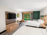 Holiday Inn Express & Suites HAYWARD by IHG Hotels in Sawyer County