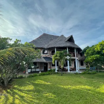 Wagawimbi Villa 560 m2, Breathtaking View of the Indian Ocean, Kenya