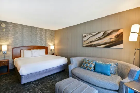 Courtyard Springfield