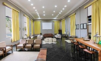 1. Hotel Go..