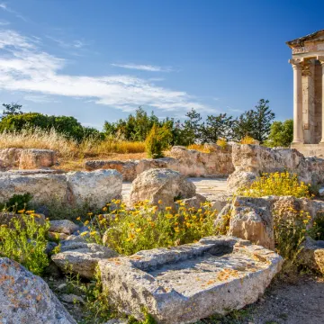 Sanders Eduardovich - Lovely 2-Bdr with Balcony