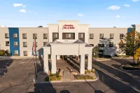 Hampton Inn & Suites Greeley Отели рядом с достопримечательностью «Библиотека Хай Плейнс Лайбрари Дистрикт Сентенниал Парк»