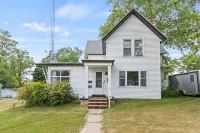 Gather the Fam! Close to everything, Home Theater, 2 Kitchens, 2 Living Rooms! Hotel di 