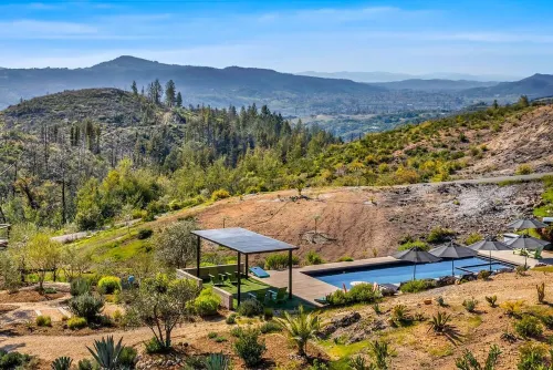 Wine Country Retreat between Sonoma & Napa Valleys