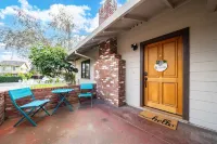 Spacious & Classy 4BR Los Gatos Villa: Jetted Tub & Foozball Hotels in Los Gatos