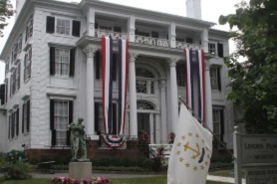 Historic Downtown Bristol Apartment