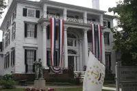 Historic Downtown Bristol Apartment Hotels near Roger Williams University