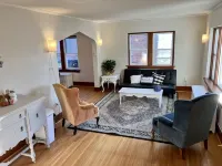 Charming & convenient house in downtown Marshall