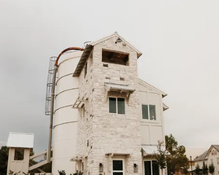 The Silo Inn near Zion, Snow Canyon and Bryce Canyon! honeymoon getaway. 2023 Hotels in Washington