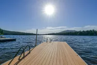 Year around  Bliss Lakehouse with hottub and deck