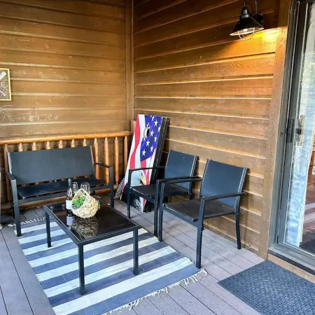 Show Low Cottage Hideaway-Cozy Cabin w/Fireplace