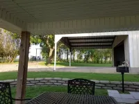 Lake Front Gated Property  Private Dock Book 3 Nights - Get 4th Night Free.