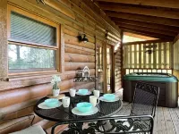 Cozy cabin 2 miles from Parkway! Secluded_Screen Porch_Wifi_Pool_Dog Friendly - Alppimaja