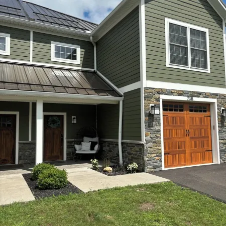Village Retreat, New Condo Loaded with Amenities Hot Tub, Fire Pit, Game Room