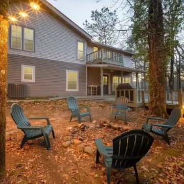 Ouachita National Forest & Kiamichi River Retreat w/ POOL